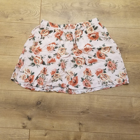 Forever 21 Floral Skirt Cream & Pink {Medium} - Picture 6 of 6